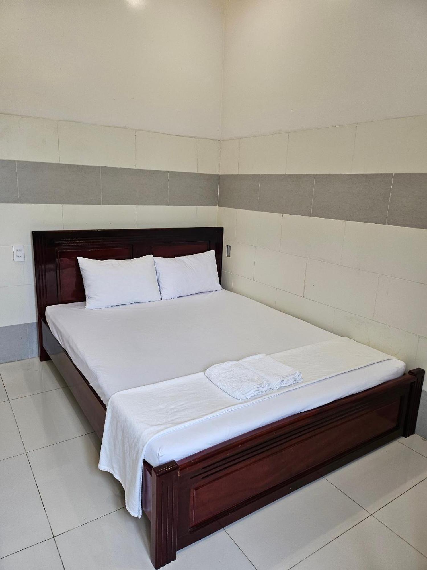 Hotel Khach San Hoang Mai Cần Thơ Zewnętrze zdjęcie